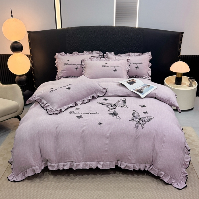 91家纺网 家纺一手货源 找家纺 艺玲家纺 2026新款提花色织麻刺绣花边四件套 轻风蝶影-浅紫