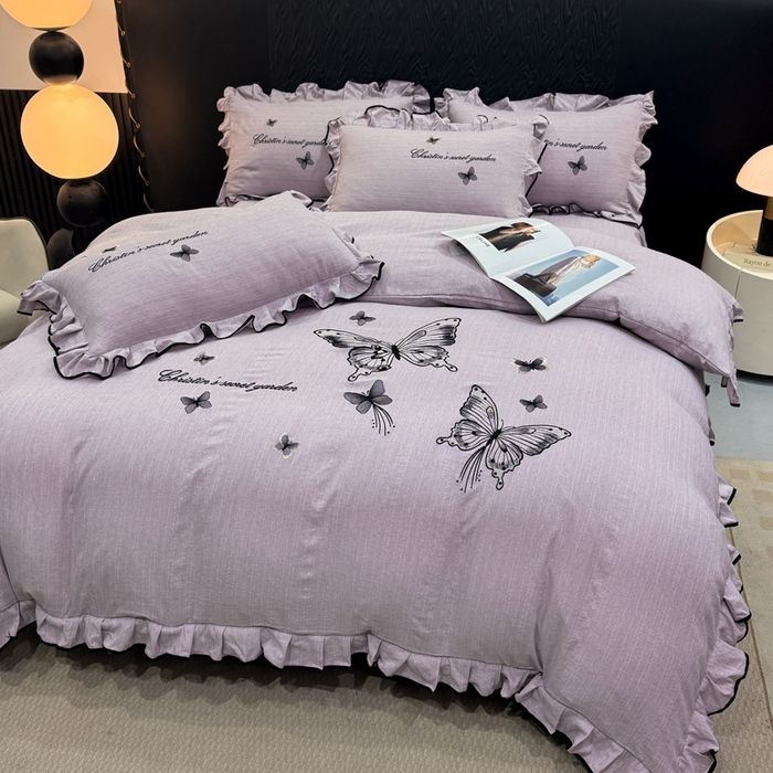 91家纺网 家纺一手货源 找家纺 艺玲家纺 2026新款提花色织麻刺绣花边四件套 轻风蝶影-浅紫