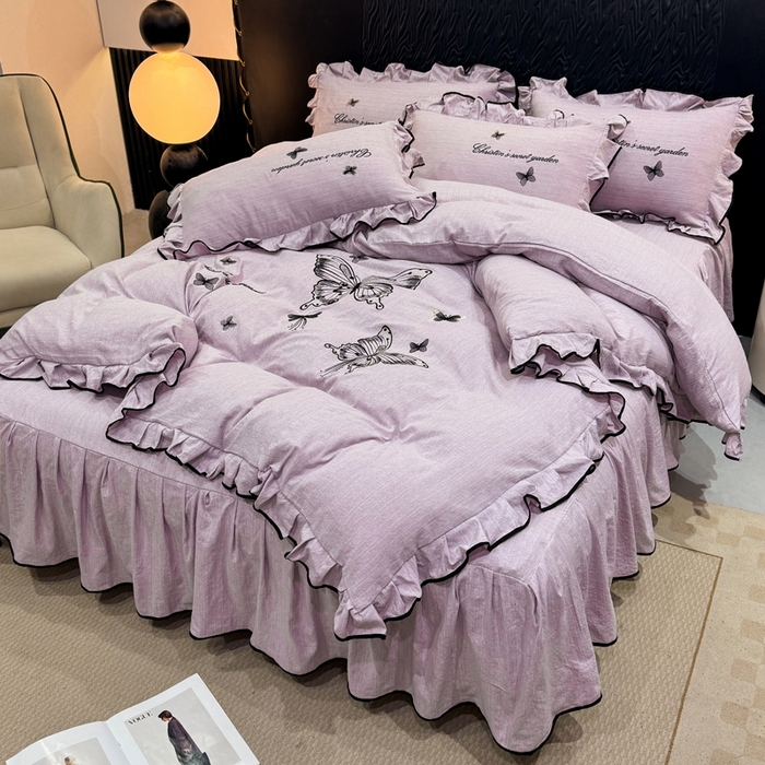 91家纺网 家纺一手货源 找家纺 艺玲家纺 2026新款提花色织麻刺绣花边四件套 轻风蝶影-浅紫