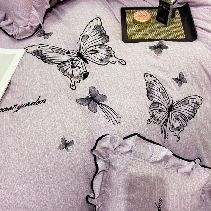 91家纺网 家纺一手货源 找家纺 艺玲家纺 2026新款提花色织麻刺绣花边四件套 轻风蝶影-浅紫