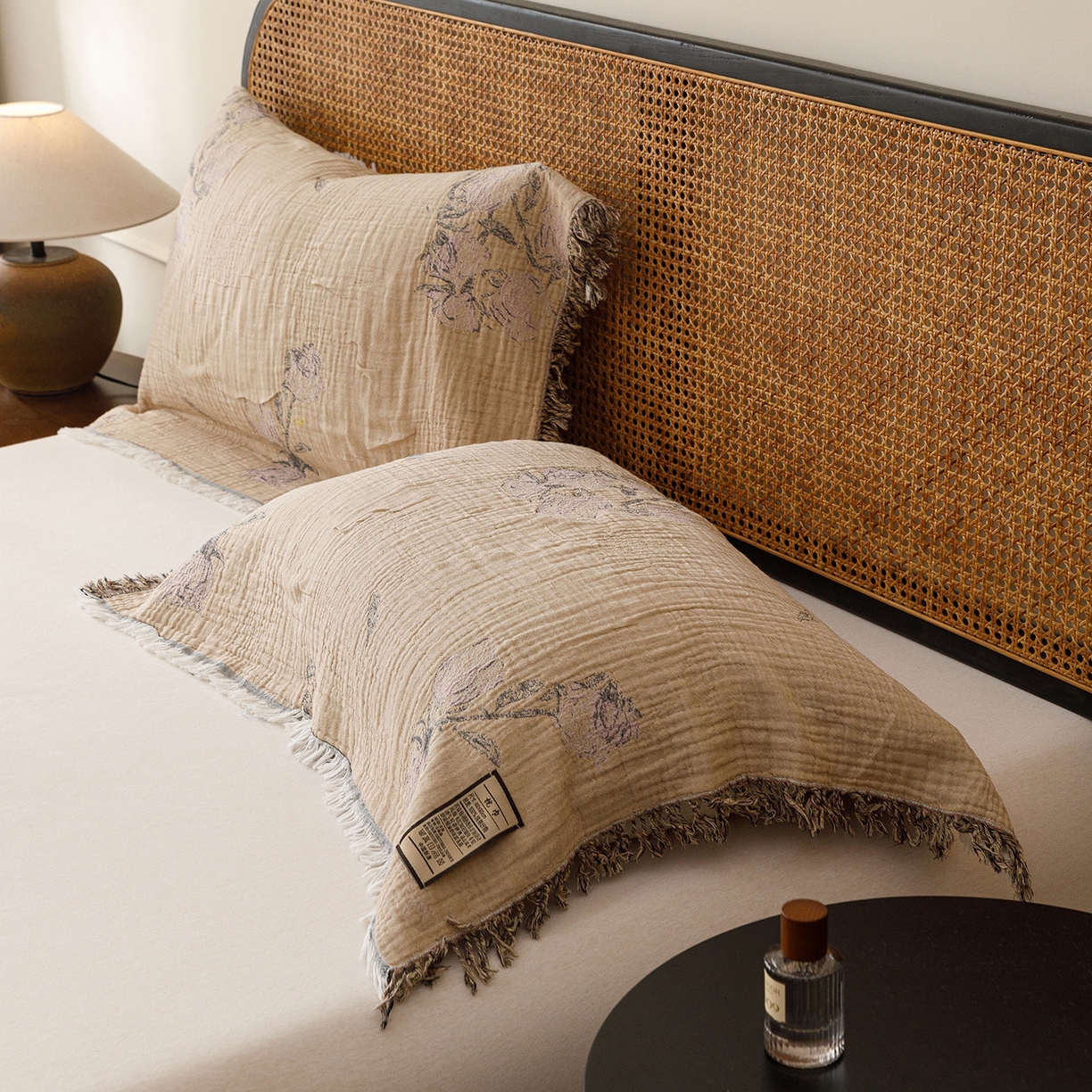 91家纺网 家纺一手货源 找家纺 朴尔家纺-毛巾被 2026新款全棉60s精细纱流苏花边四层纱布毛巾被 花饰