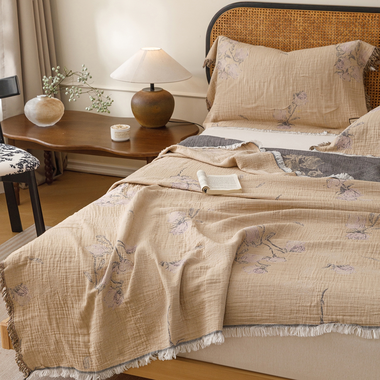 91家纺网 家纺一手货源 找家纺 朴尔家纺-毛巾被 2026新款全棉60s精细纱流苏花边四层纱布毛巾被 花饰