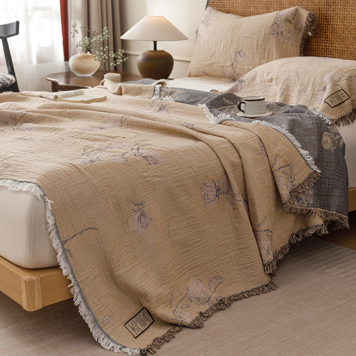 91家纺网 家纺一手货源 找家纺 朴尔家纺-毛巾被 2026新款全棉60s精细纱流苏花边四层纱布毛巾被 花饰