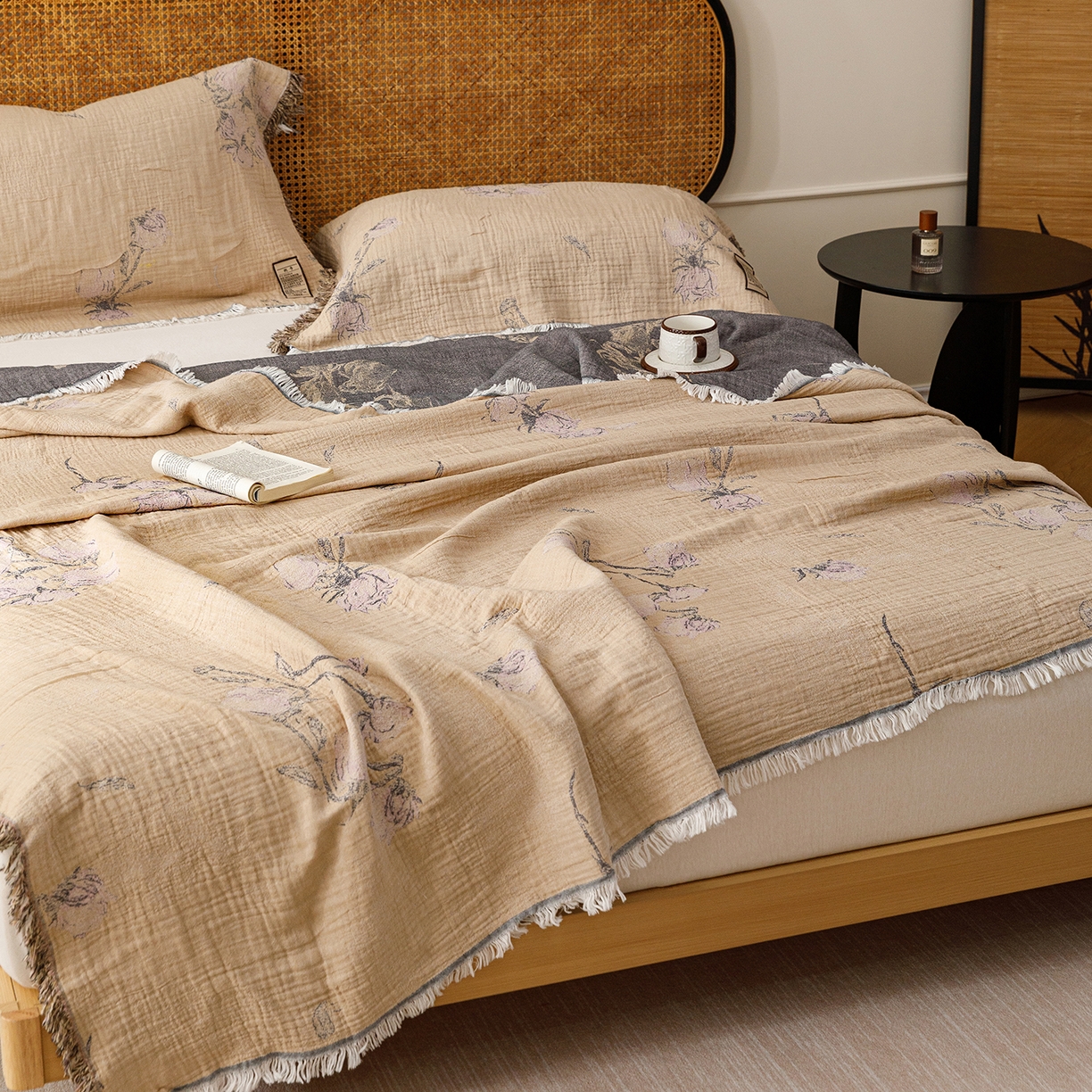 91家纺网 家纺一手货源 找家纺 朴尔家纺-毛巾被 2026新款全棉60s精细纱流苏花边四层纱布毛巾被 花饰