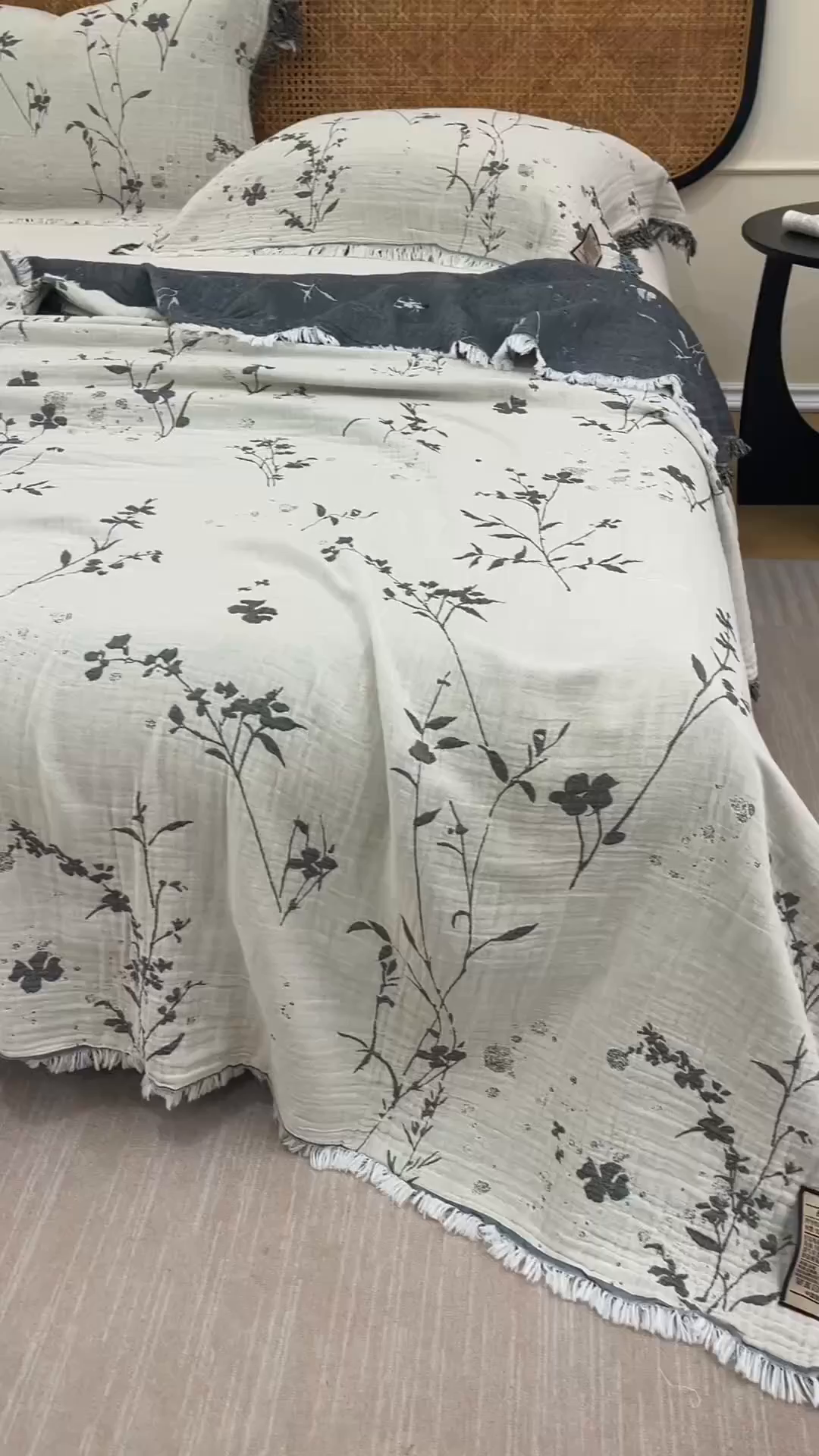 91家纺网 家纺一手货源 找家纺 朴尔家纺-毛巾被 2026新款全棉60s精细纱流苏花边四层纱布毛巾被 兰草情