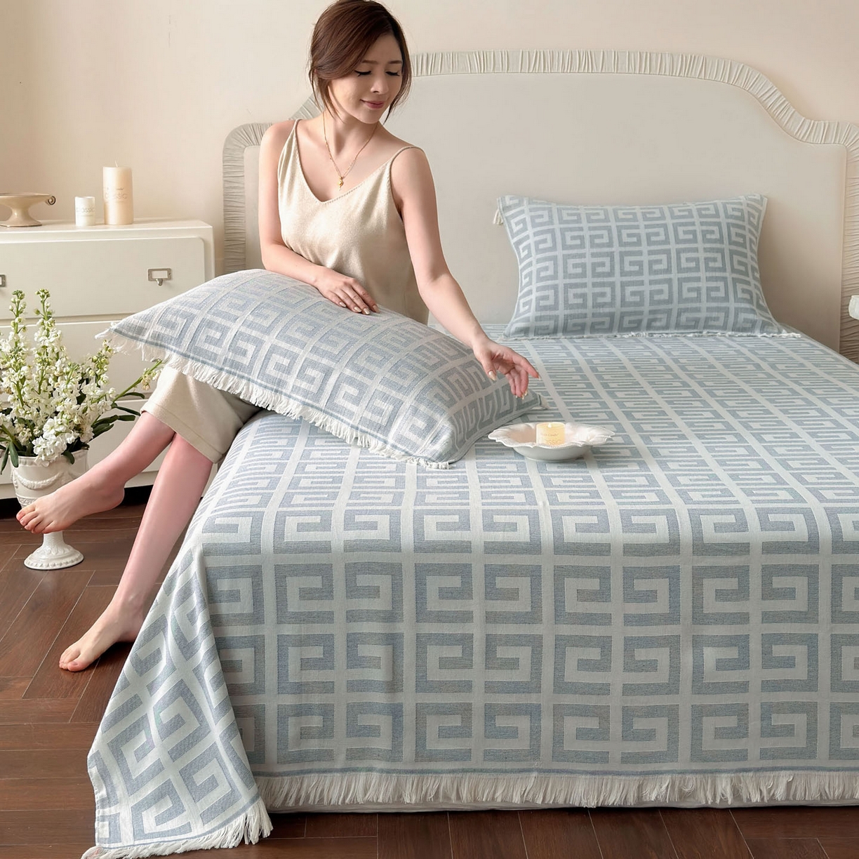 91家纺网 家纺一手货源 找家纺 朴尔家纺-毛巾被 2026新款长绒棉100s贡缎丝光棉纯棉流苏纱布毛巾被三件套 巴宝方格-蓝