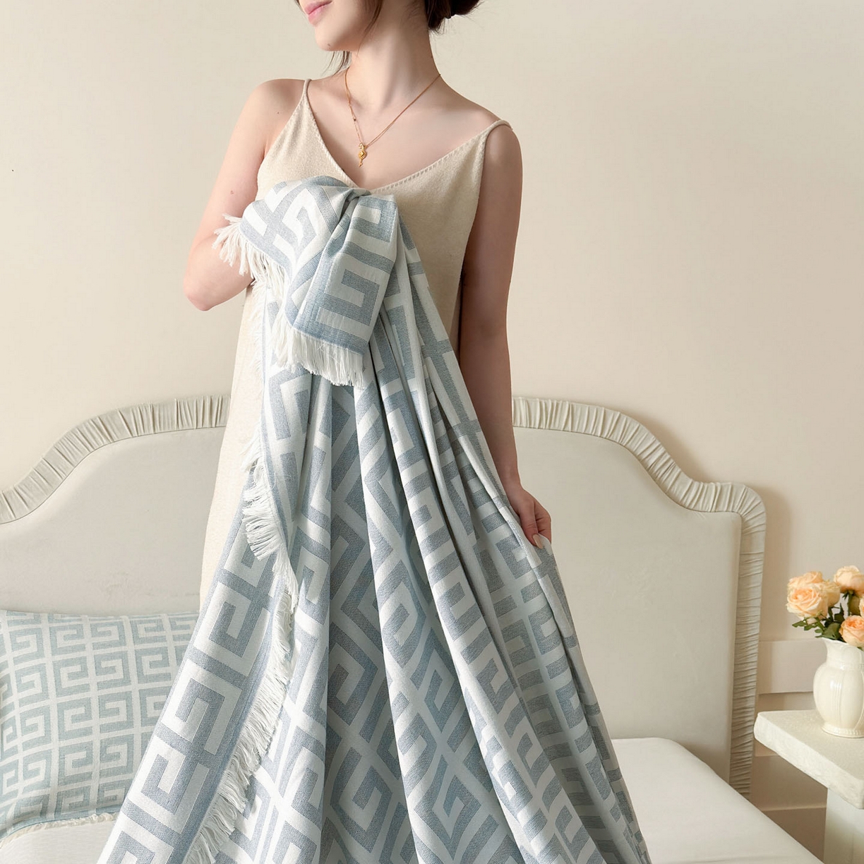 91家纺网 家纺一手货源 找家纺 朴尔家纺-毛巾被 2026新款长绒棉100s贡缎丝光棉纯棉流苏纱布毛巾被三件套 巴宝方格-蓝