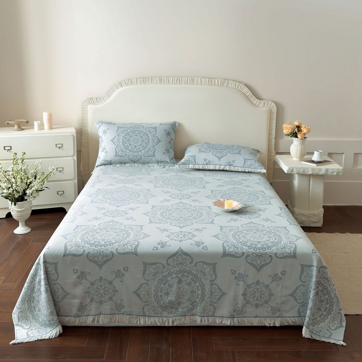 91家纺网 家纺一手货源 找家纺 朴尔家纺-毛巾被 2026新款长绒棉100s贡缎丝光棉纯棉流苏纱布毛巾被三件套 优雅欧纹-蓝