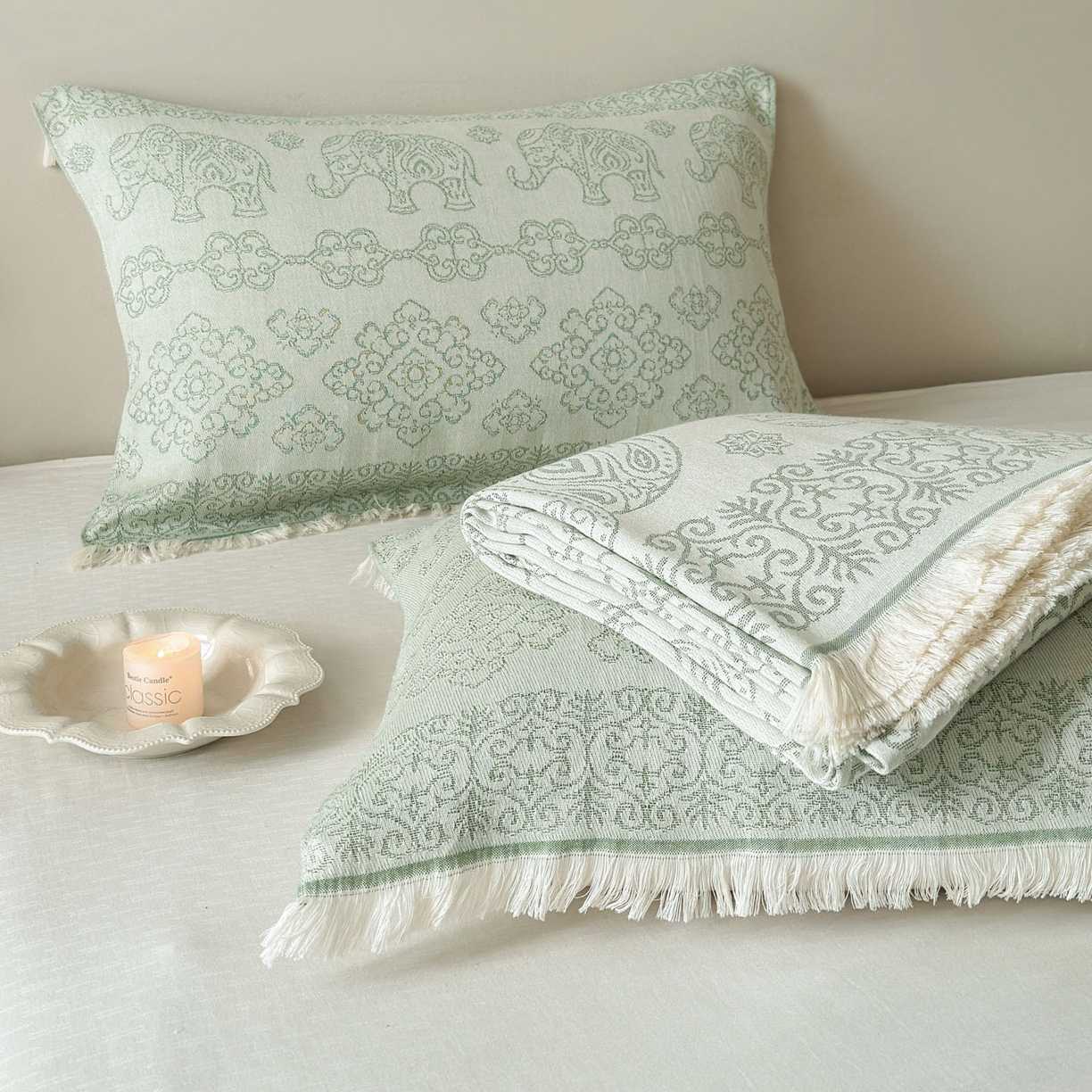 91家纺网 家纺一手货源 找家纺 朴尔家纺-毛巾被 2026新款长绒棉100s贡缎丝光棉纯棉流苏纱布枕巾 皇室吉象-绿