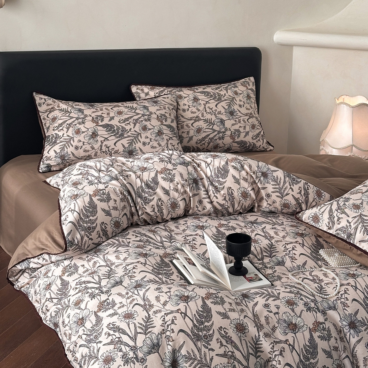 91家纺网 家纺一手货源 找家纺 （总）蓝邻家纺 2026年新款全棉纯棉棉麻法式复古田园风工艺款四件套系列-场景一