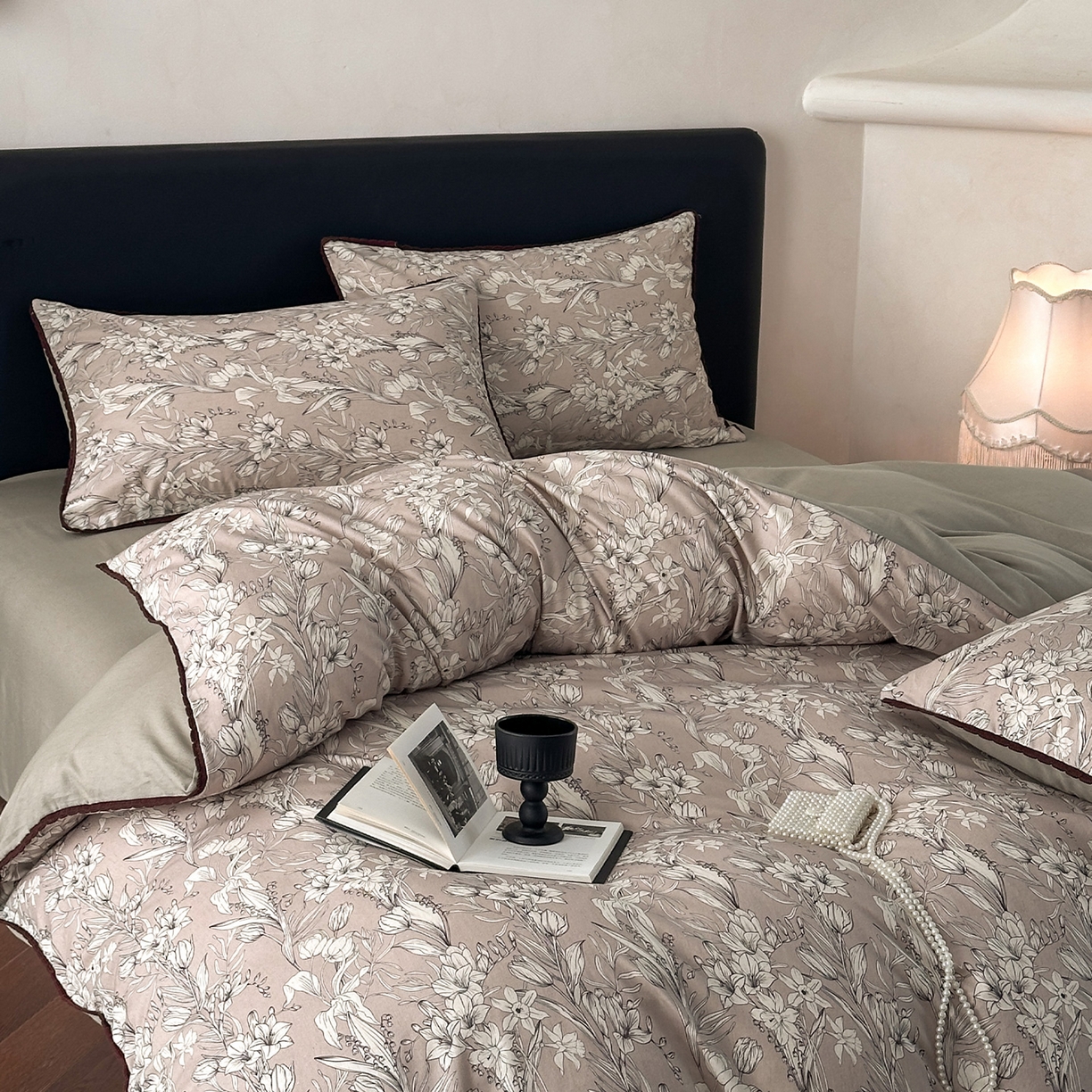 91家纺网 家纺一手货源 找家纺 （总）蓝邻家纺 2026年新款全棉纯棉棉麻法式复古田园风工艺款四件套系列-场景一