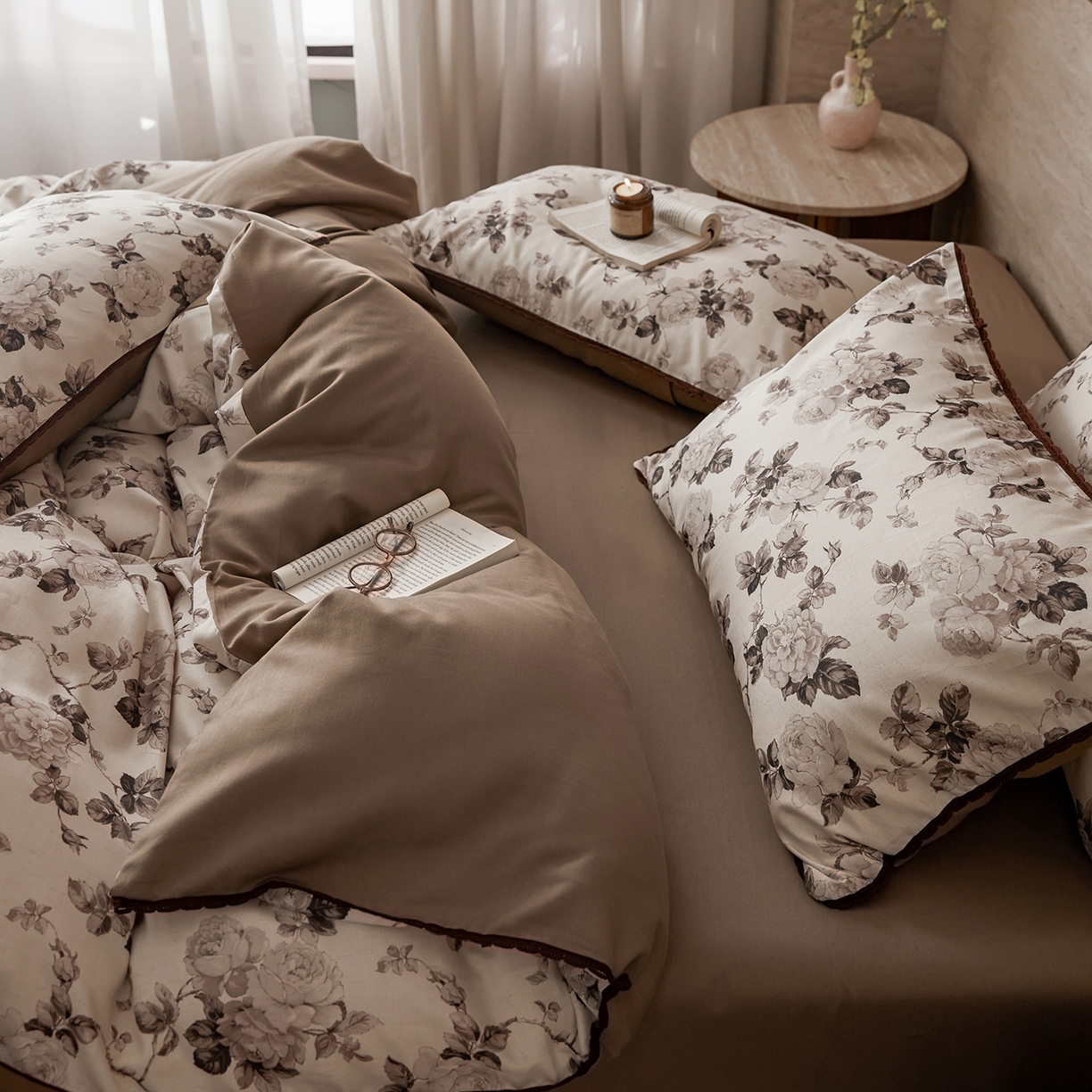 91家纺网 家纺一手货源 找家纺 （总）蓝邻家纺 2026年新款全棉纯棉棉麻法式复古田园风工艺款四件套系列-场景二