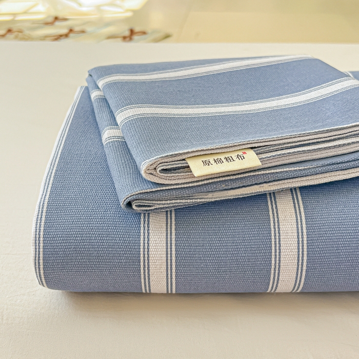 91家纺网 家纺一手货源 找家纺 爱彼家纺 2026新款升级细沙亲肤舒适原棉老粗布床单席子凉席 蓝白条