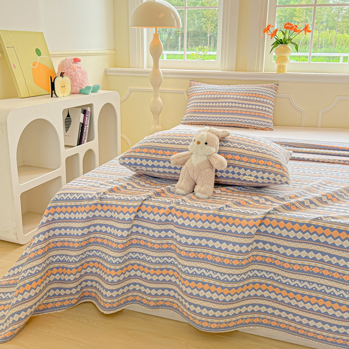 91家纺网 家纺一手货源 找家纺 爱彼家纺 2026新款升级细沙亲肤舒适原棉老粗布床单席子凉席 向往蓝条