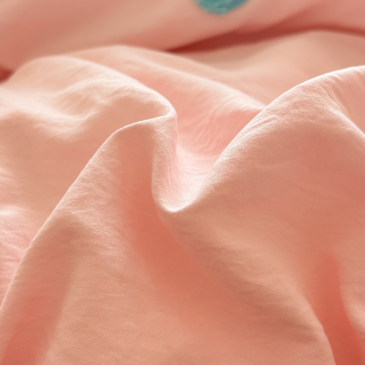 91家纺网 家纺一手货源 找家纺 色鬼布艺高端家居主号 2026新款古法毛巾绣四件套 爱心猪猪-粉