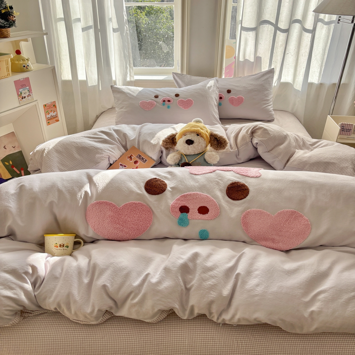 91家纺网 家纺一手货源 找家纺 色鬼布艺高端家居主号 2026新款古法毛巾绣四件套 爱心猪猪-灰