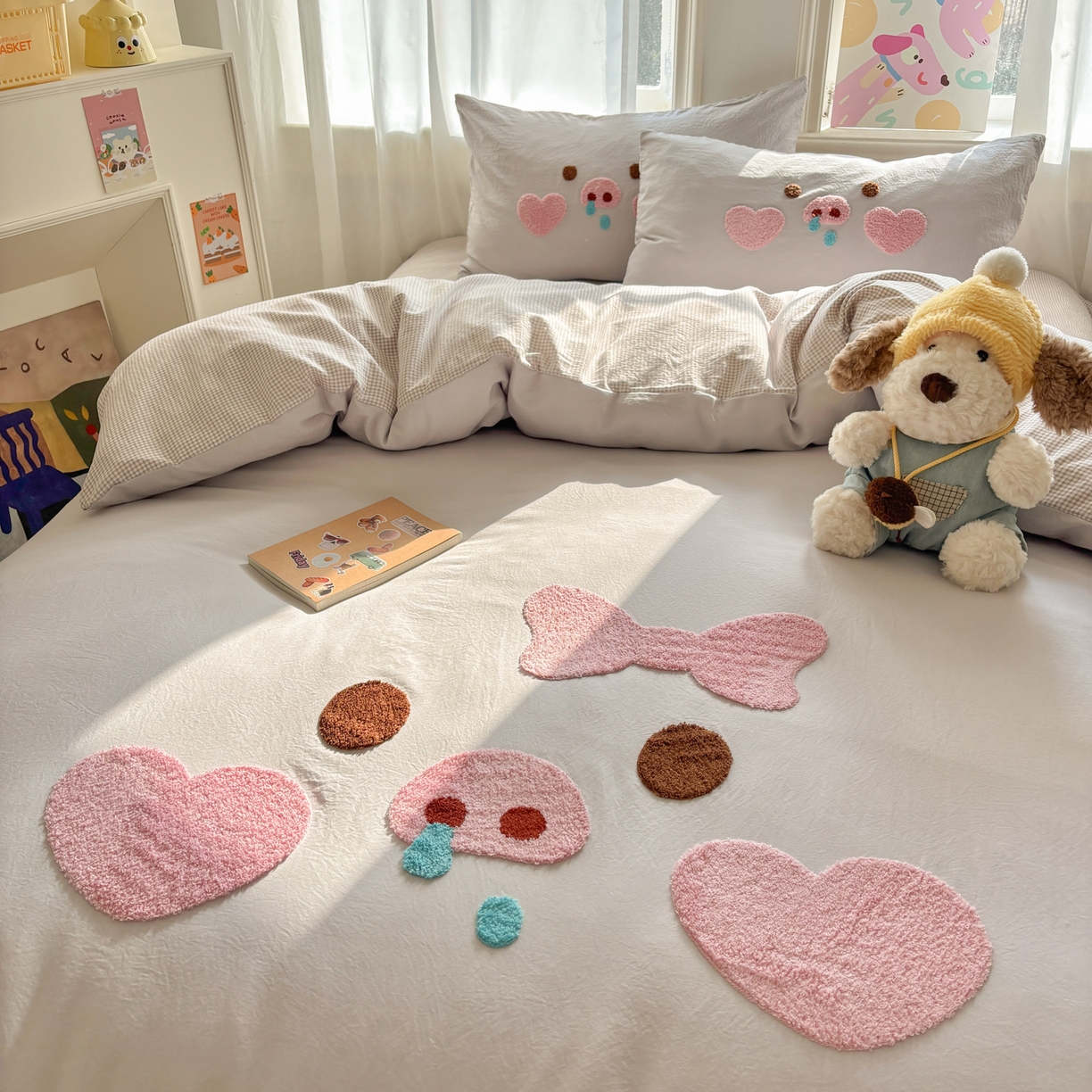 91家纺网 家纺一手货源 找家纺 色鬼布艺高端家居主号 2026新款古法毛巾绣四件套 爱心猪猪-灰