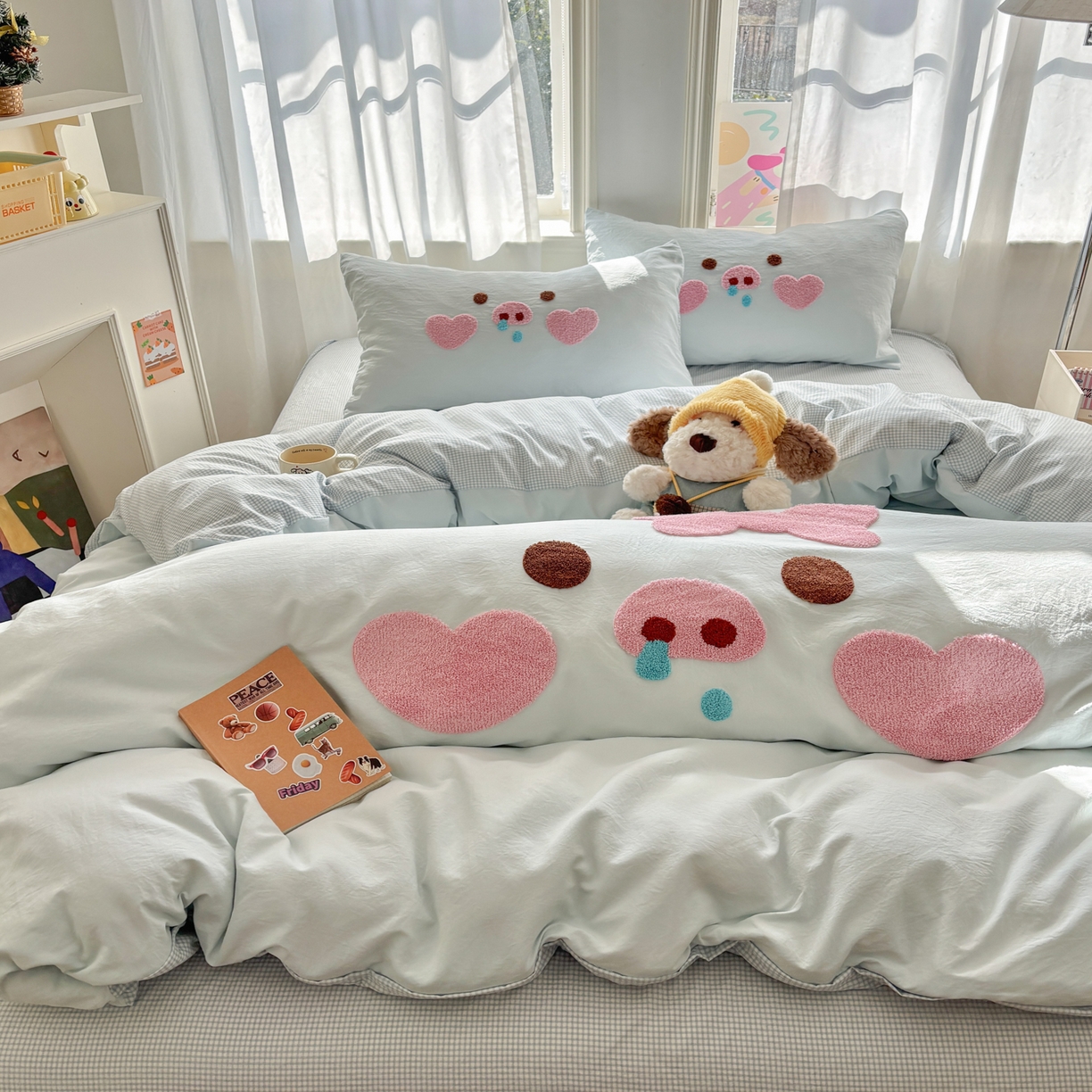 91家纺网 家纺一手货源 找家纺 色鬼布艺高端家居主号 2026新款古法毛巾绣四件套 爱心猪猪-蓝