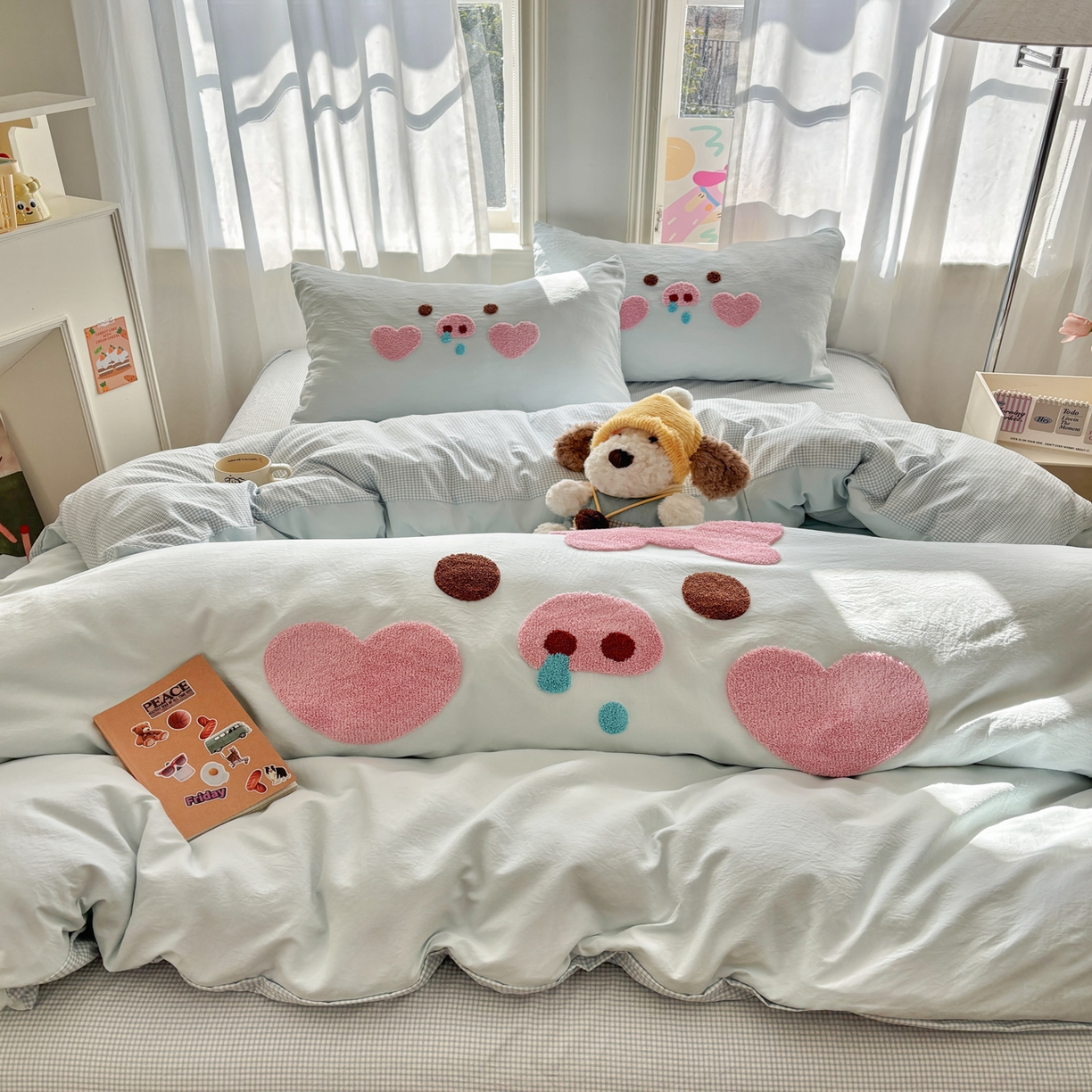 91家纺网 家纺一手货源 找家纺 色鬼布艺高端家居主号 2026新款古法毛巾绣四件套 爱心猪猪-蓝