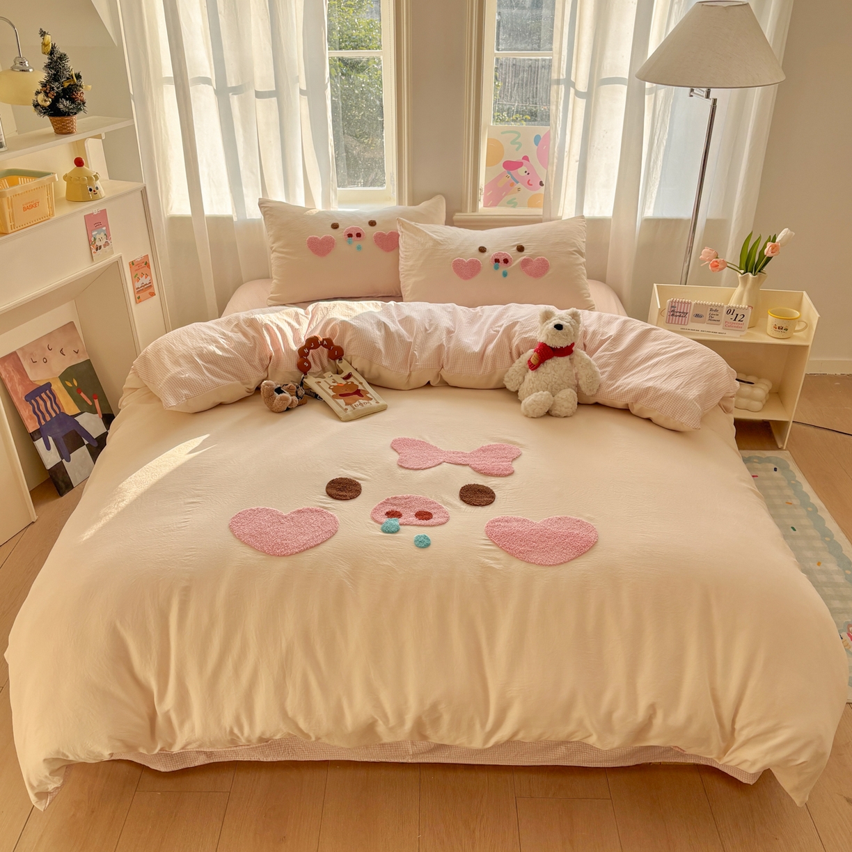 91家纺网 家纺一手货源 找家纺 色鬼布艺高端家居主号 2026新款古法毛巾绣四件套 爱心猪猪-香槟