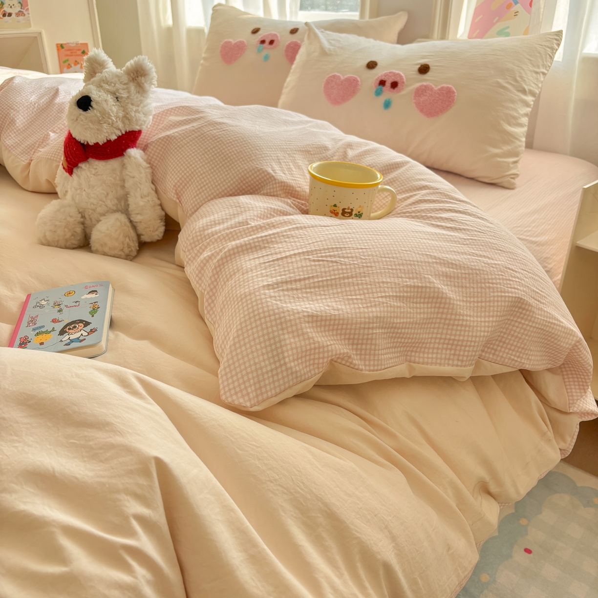 91家纺网 家纺一手货源 找家纺 色鬼布艺高端家居主号 2026新款古法毛巾绣四件套 爱心猪猪-香槟