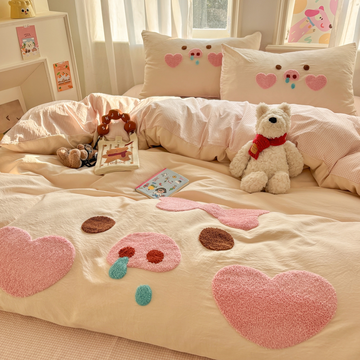 91家纺网 家纺一手货源 找家纺 色鬼布艺高端家居主号 2026新款古法毛巾绣四件套 爱心猪猪-香槟