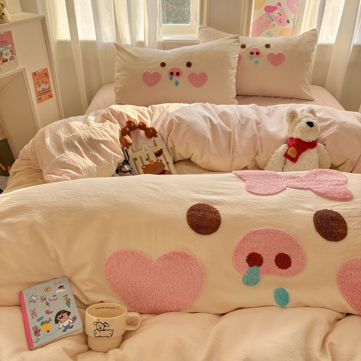 91家纺网 家纺一手货源 找家纺 色鬼布艺高端家居主号 2026新款古法毛巾绣四件套 爱心猪猪-香槟