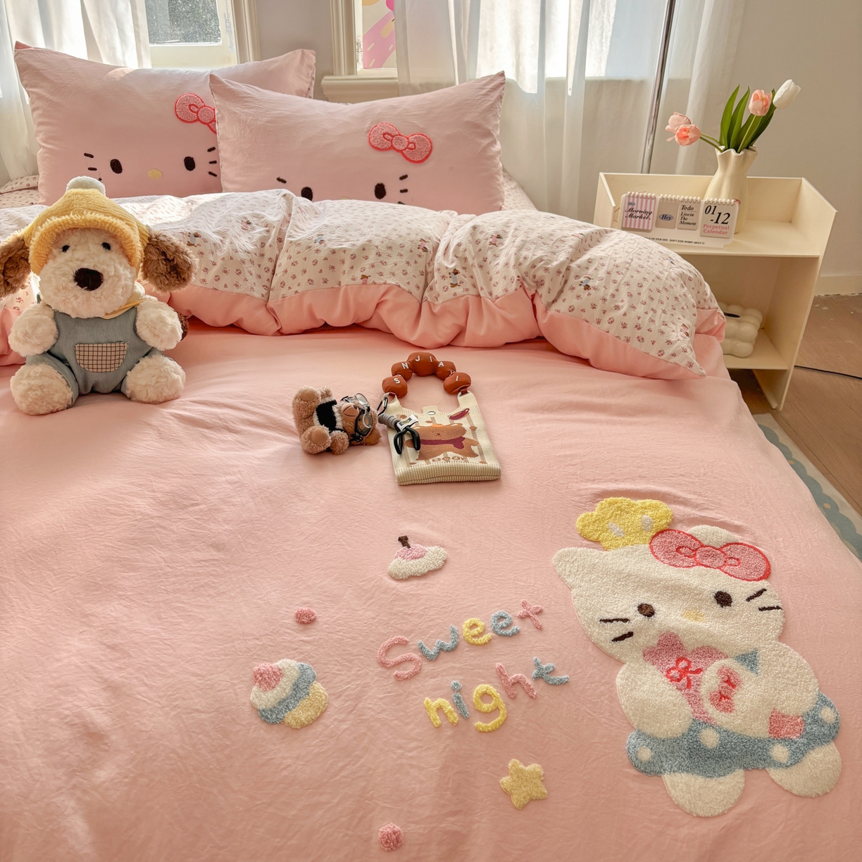 91家纺网 家纺一手货源 找家纺 色鬼布艺高端家居主号 2026新款古法毛巾绣四件套 春日猫咪-粉