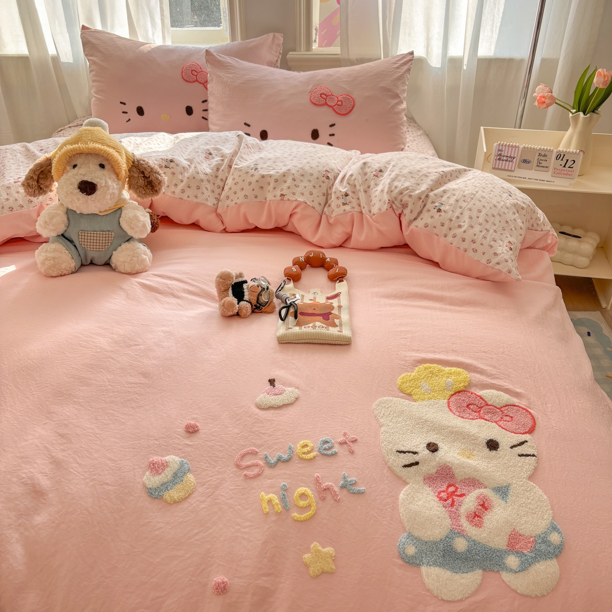 91家纺网 家纺一手货源 找家纺 色鬼布艺高端家居主号 2026新款古法毛巾绣四件套 春日猫咪-粉