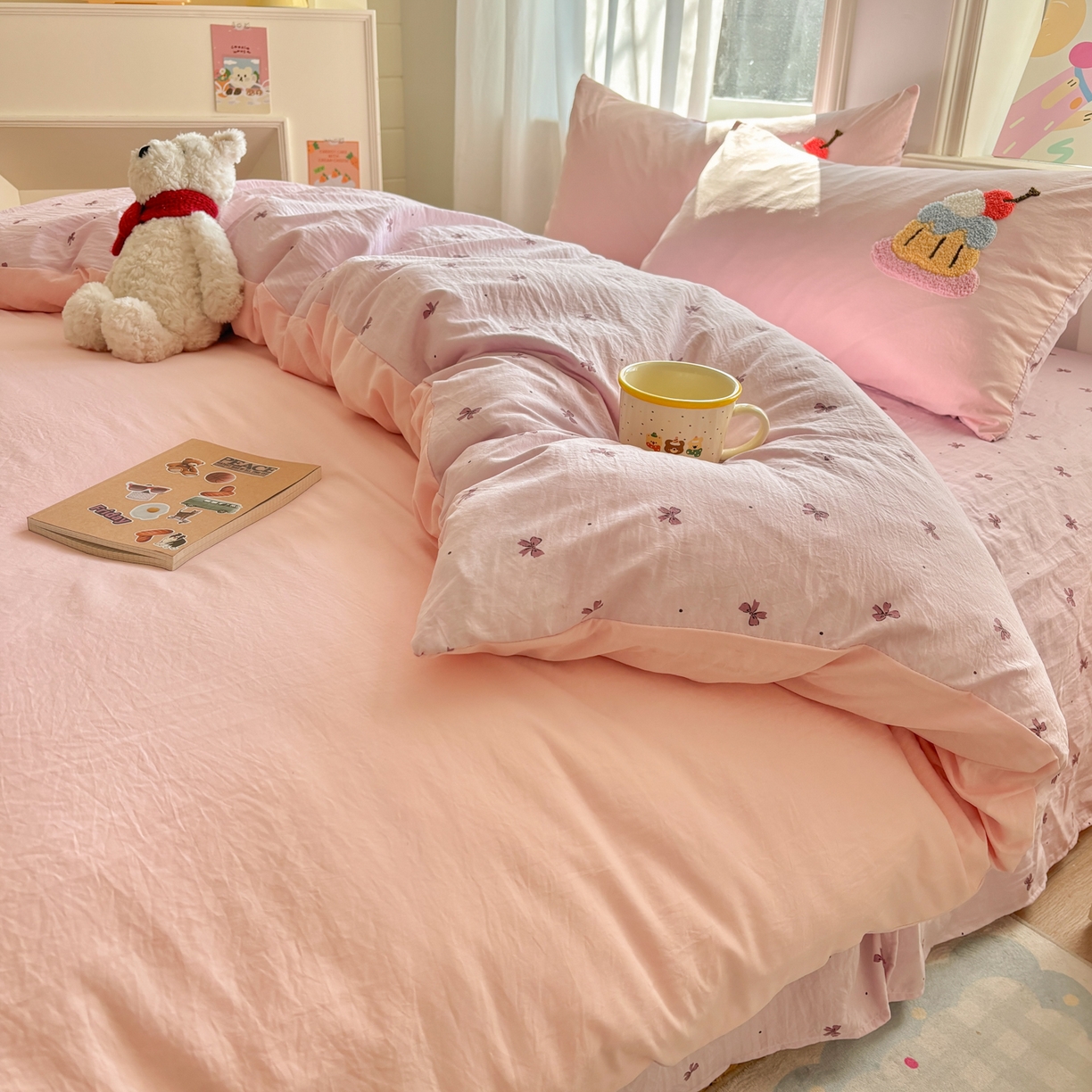 91家纺网 家纺一手货源 找家纺 色鬼布艺高端家居主号 2026新款古法毛巾绣四件套 蛋糕小熊-粉