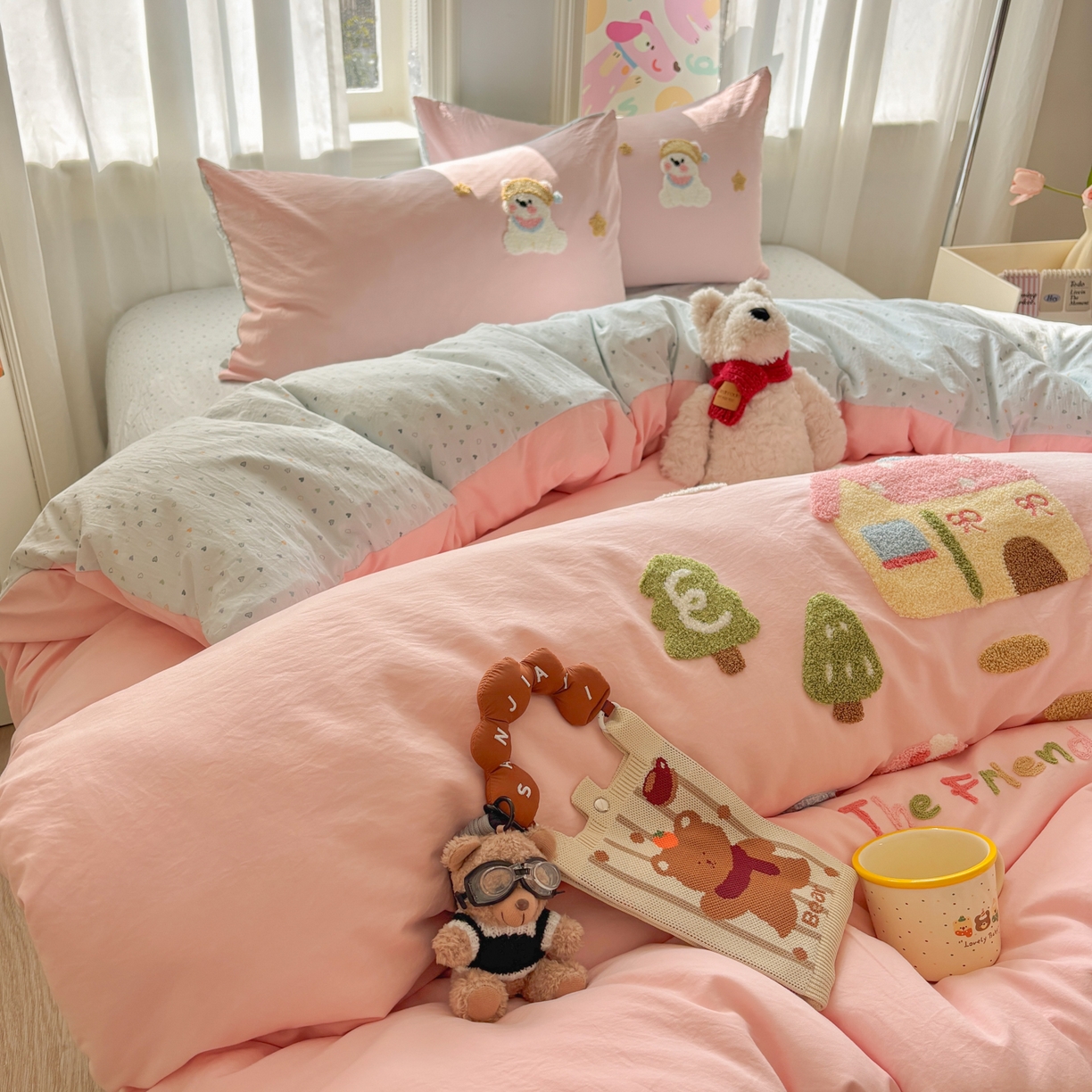 91家纺网 家纺一手货源 找家纺 色鬼布艺高端家居主号 2026新款古法毛巾绣四件套 雪瑞狗-粉