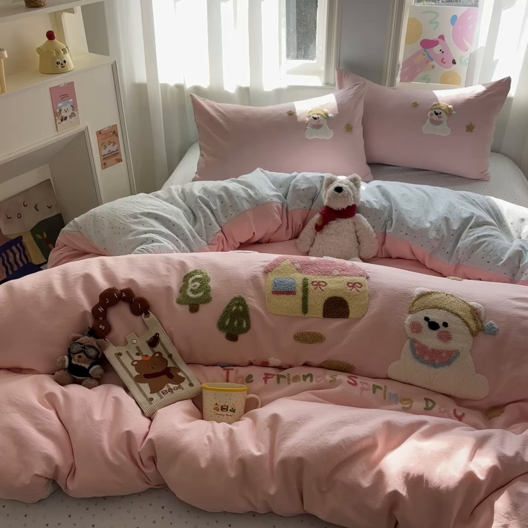 91家纺网 家纺一手货源 找家纺 色鬼布艺高端家居主号 2026新款古法毛巾绣四件套 雪瑞狗-粉