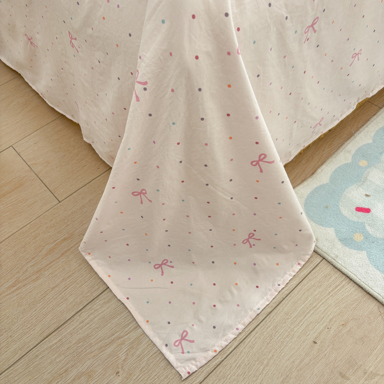 91家纺网 家纺一手货源 找家纺 色鬼布艺高端家居主号 2026新款古法毛巾绣四件套 樱桃小熊-灰