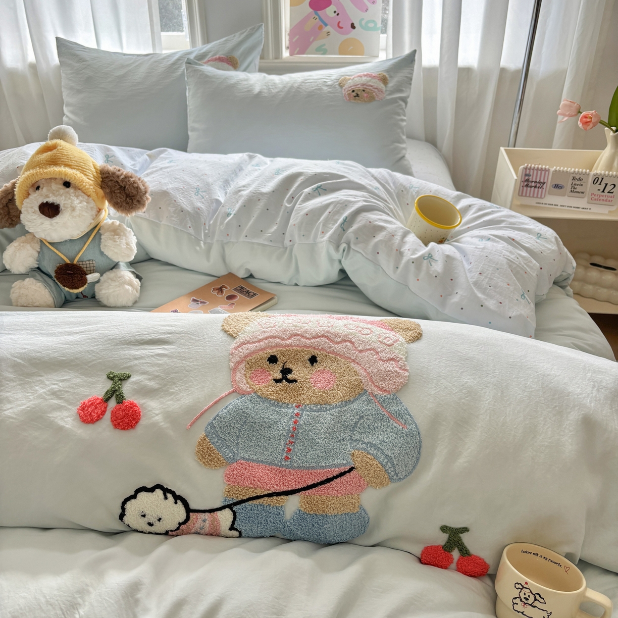 91家纺网 家纺一手货源 找家纺 色鬼布艺高端家居主号 2026新款古法毛巾绣四件套 樱桃小熊-蓝