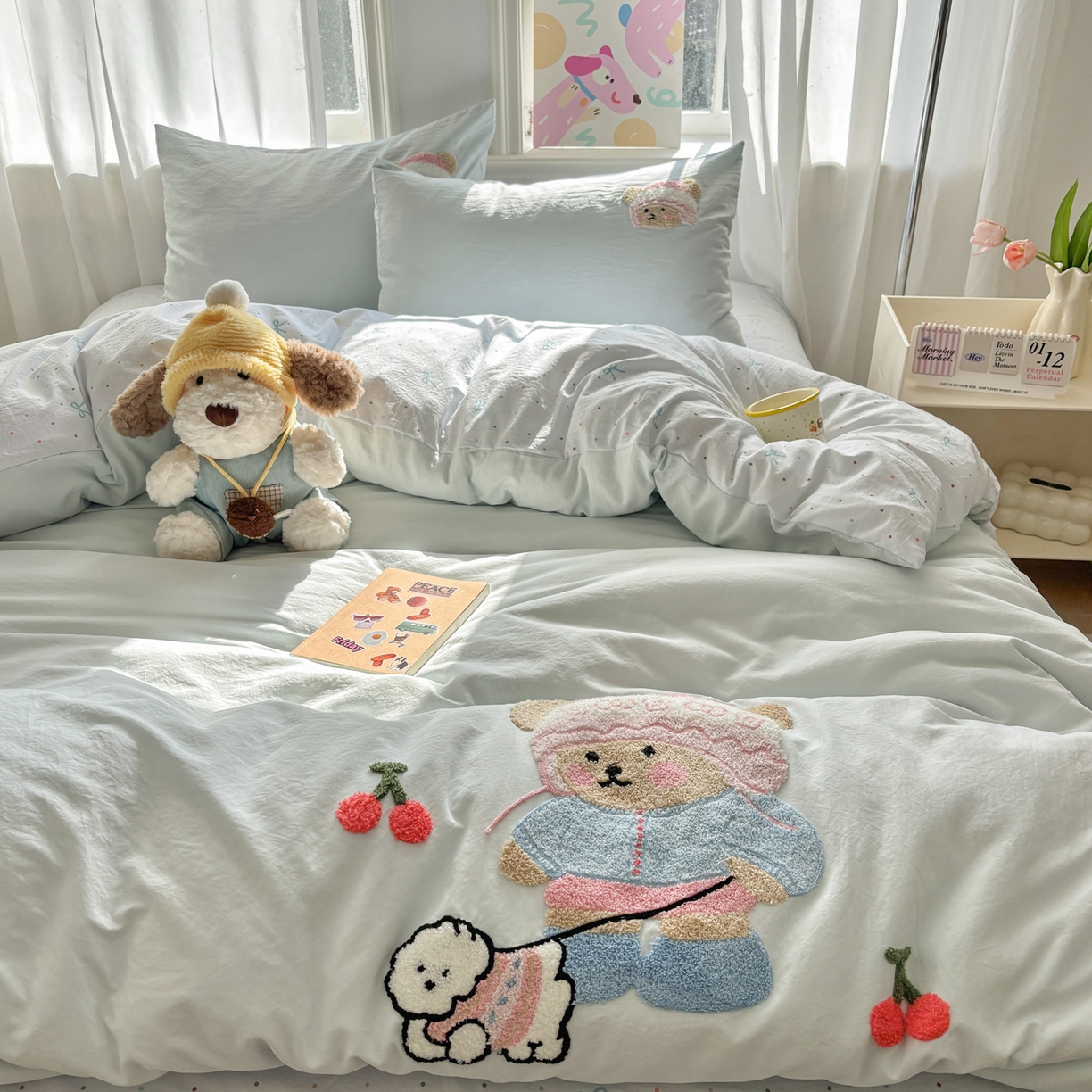 91家纺网 家纺一手货源 找家纺 色鬼布艺高端家居主号 2026新款古法毛巾绣四件套 樱桃小熊-蓝