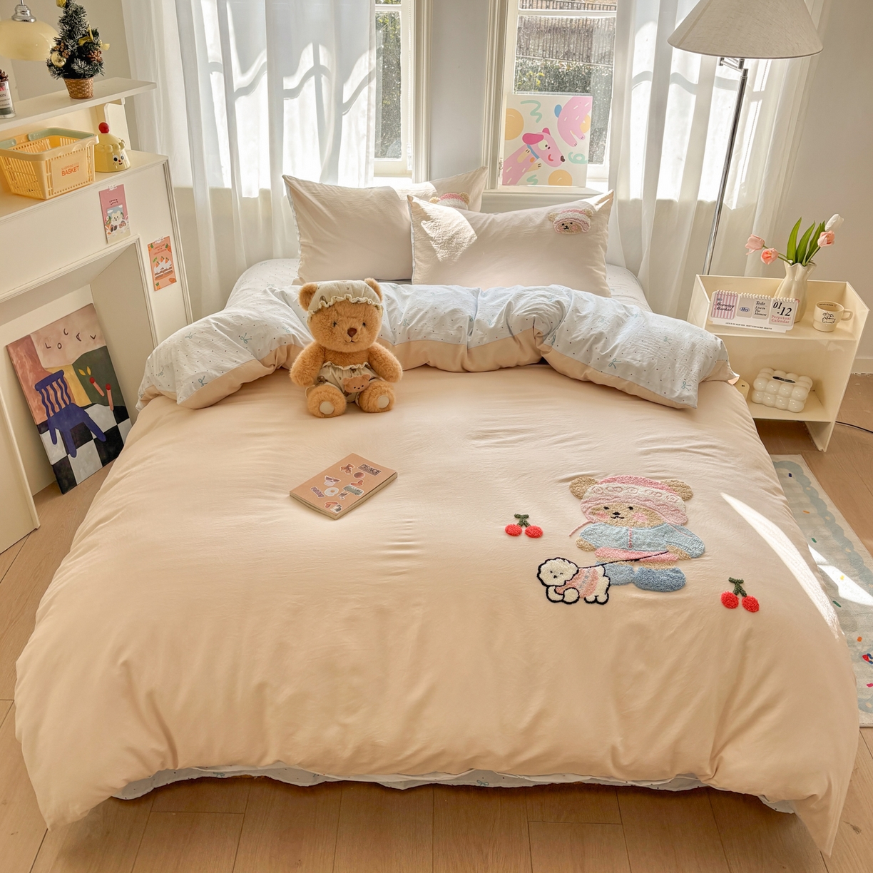 91家纺网 家纺一手货源 找家纺 色鬼布艺高端家居主号 2026新款古法毛巾绣四件套 樱桃小熊-香槟