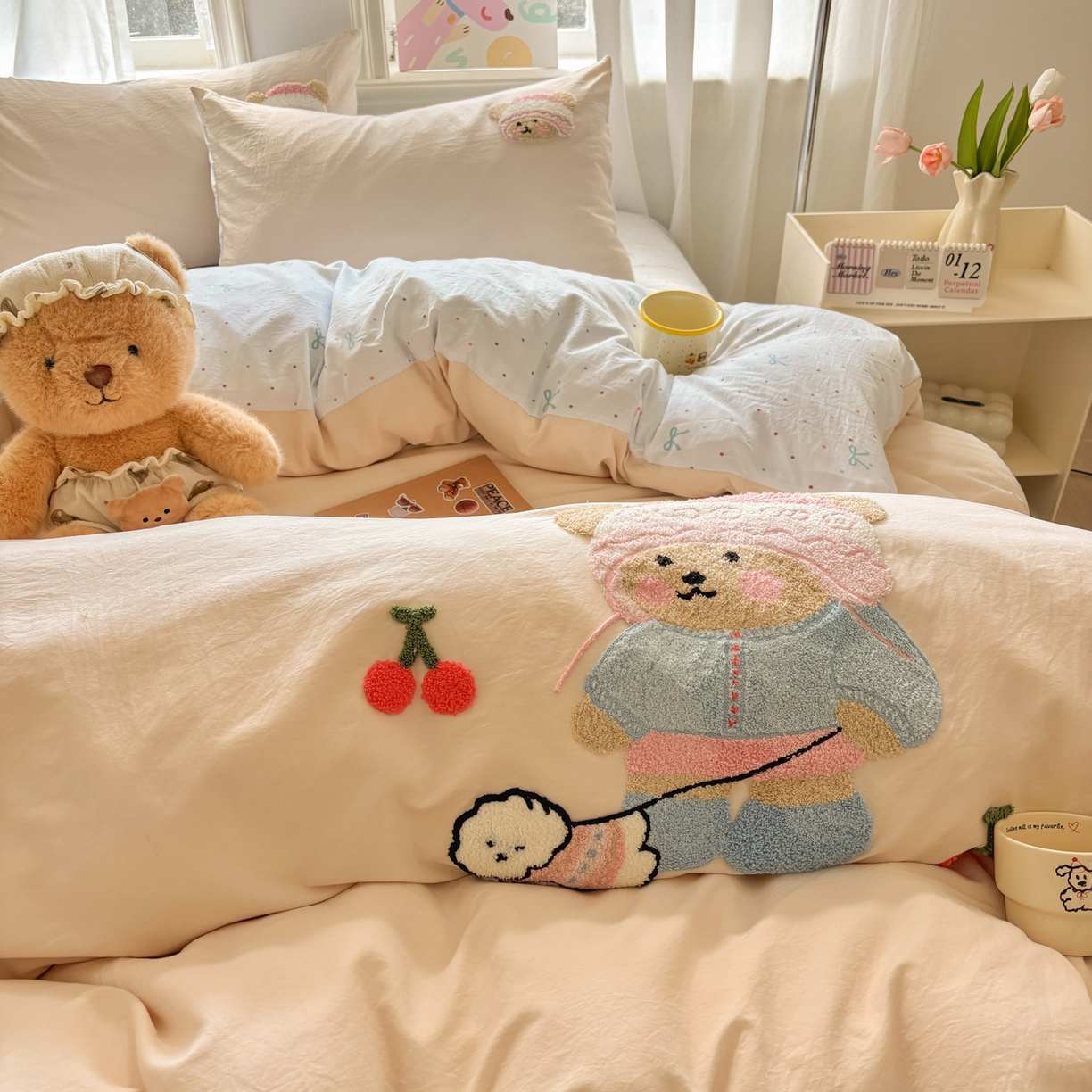 91家纺网 家纺一手货源 找家纺 色鬼布艺高端家居主号 2026新款古法毛巾绣四件套 樱桃小熊-香槟