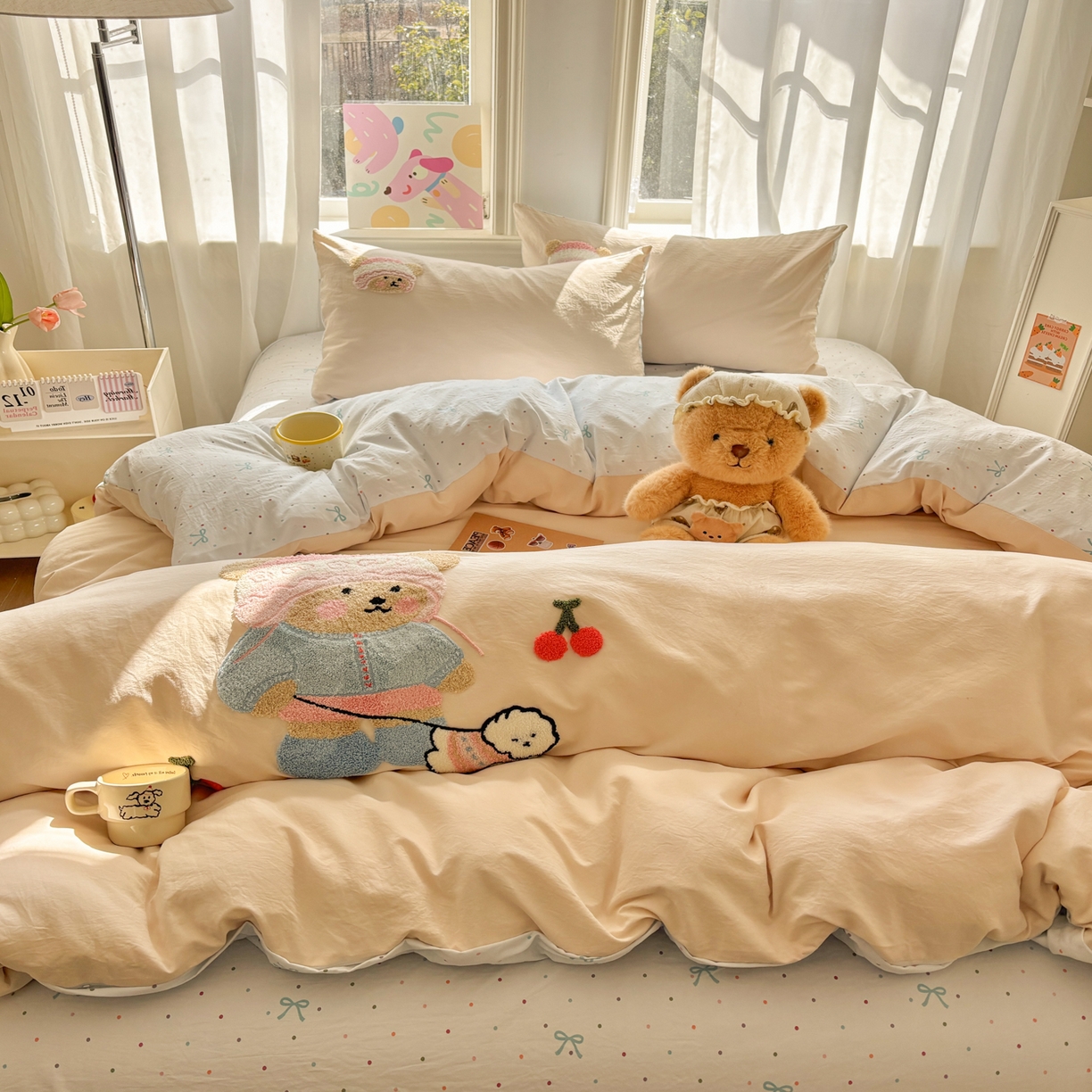 91家纺网 家纺一手货源 找家纺 色鬼布艺高端家居主号 2026新款古法毛巾绣四件套 樱桃小熊-香槟