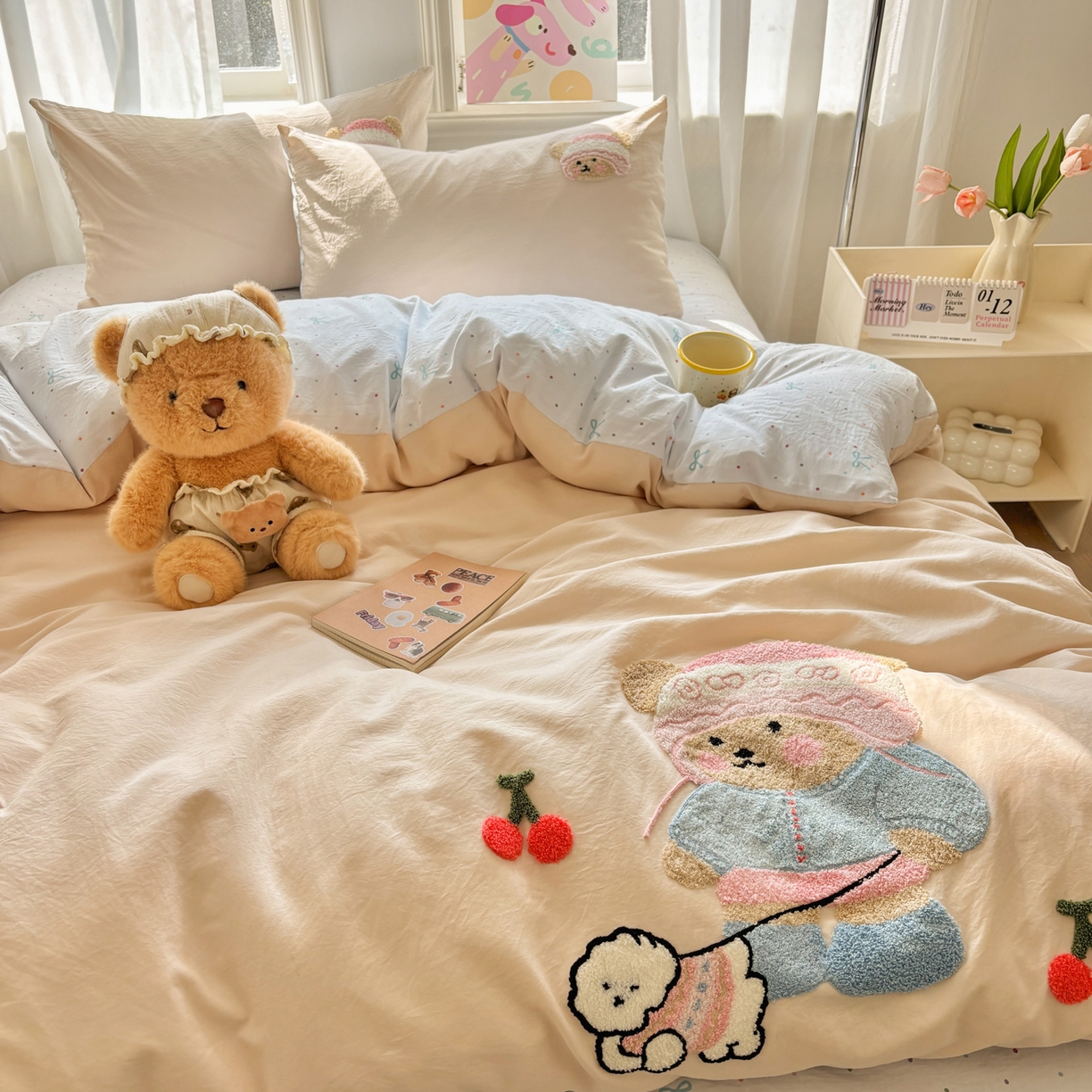 91家纺网 家纺一手货源 找家纺 色鬼布艺高端家居主号 2026新款古法毛巾绣四件套 樱桃小熊-香槟