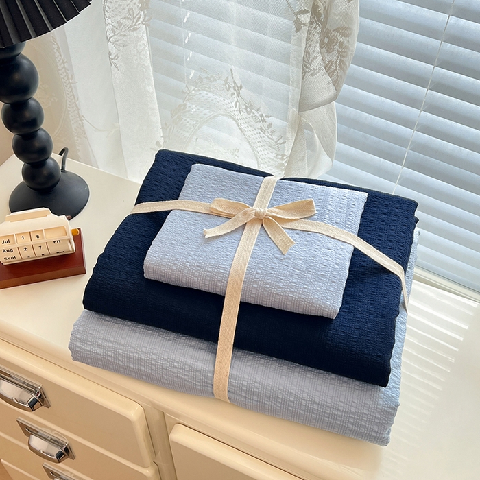 91家纺网 家纺一手货源 找家纺 优承佳生活馆 2026新款软糯双拼泡芙纱四件套 天空蓝+星空蓝