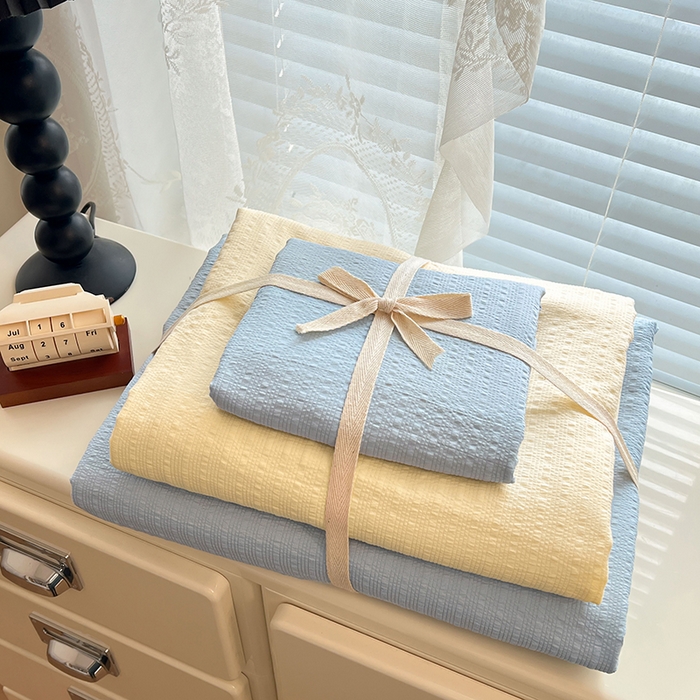 91家纺网 家纺一手货源 找家纺 优承佳生活馆 2026新款软糯双拼泡芙纱四件套 天空蓝+奶油黄