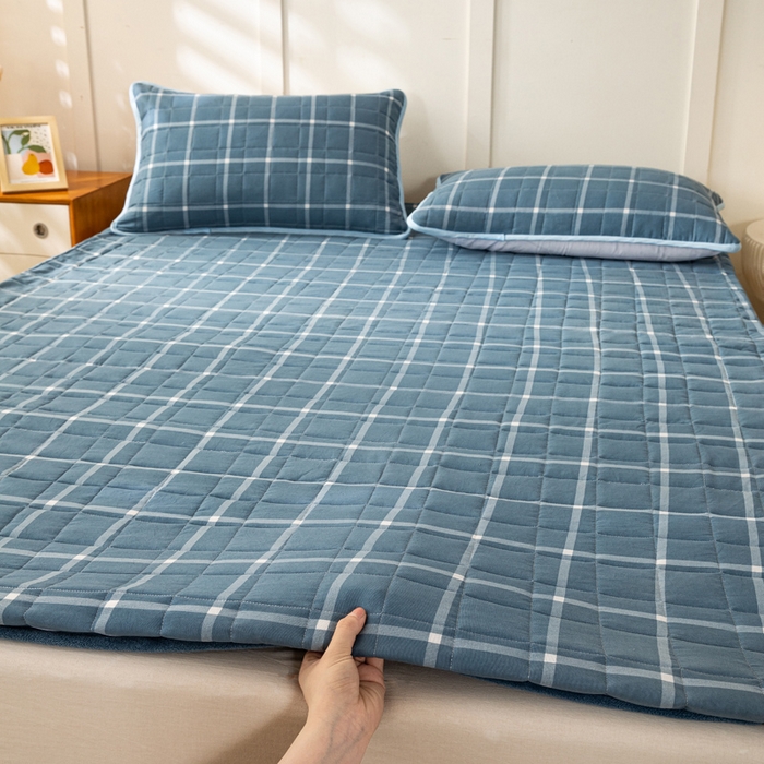 91家纺网 家纺一手货源 找家纺 （总）萌飞 2024新款四季款秋冬两用可拆洗棉花学生床垫子牛奶绒褥子