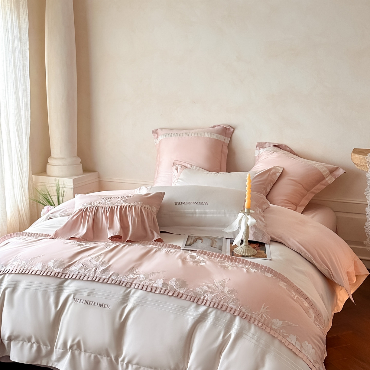 91家纺网 家纺一手货源 找家纺 （总）祺瑞佳家纺 2026新款100%双面纯棉法式刺绣花四件套全棉四季款床单床笠-恬蜜光年场景一