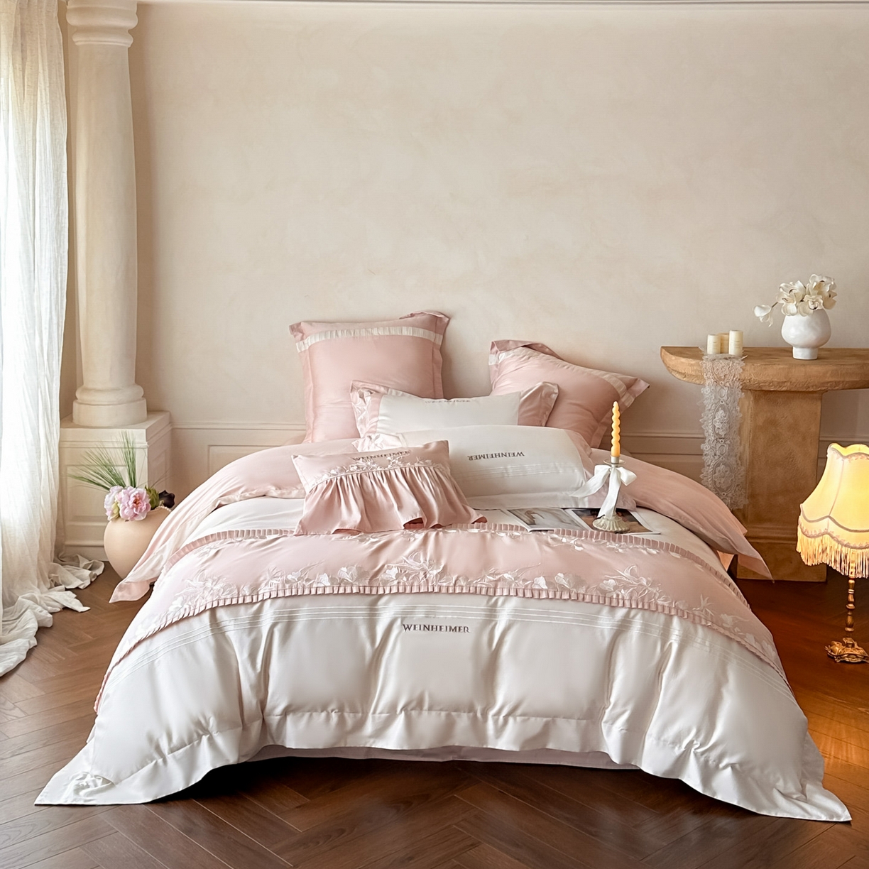 91家纺网 家纺一手货源 找家纺 （总）祺瑞佳家纺 2026新款100%双面纯棉法式刺绣花四件套全棉四季款床单床笠-恬蜜光年场景一