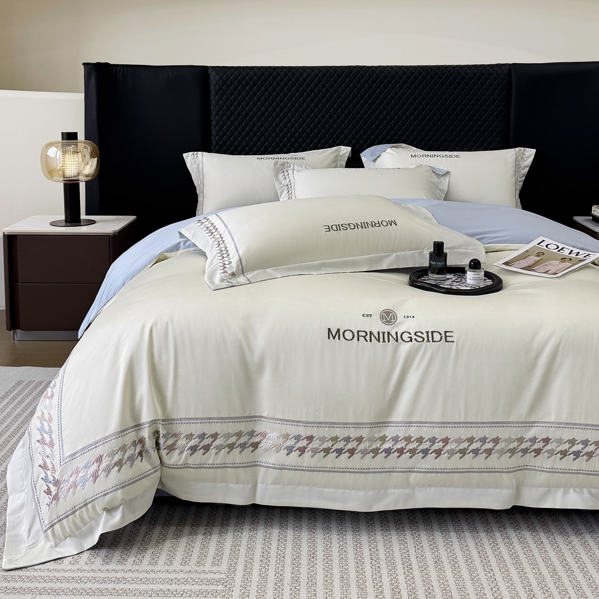 91家纺网 家纺一手货源 找家纺 优眠坊 2026春夏新款高档礼盒装5050S贡缎长绒棉刺绣四件套100%纯棉全棉轻奢床品-千鸟格 千鸟格-奶白