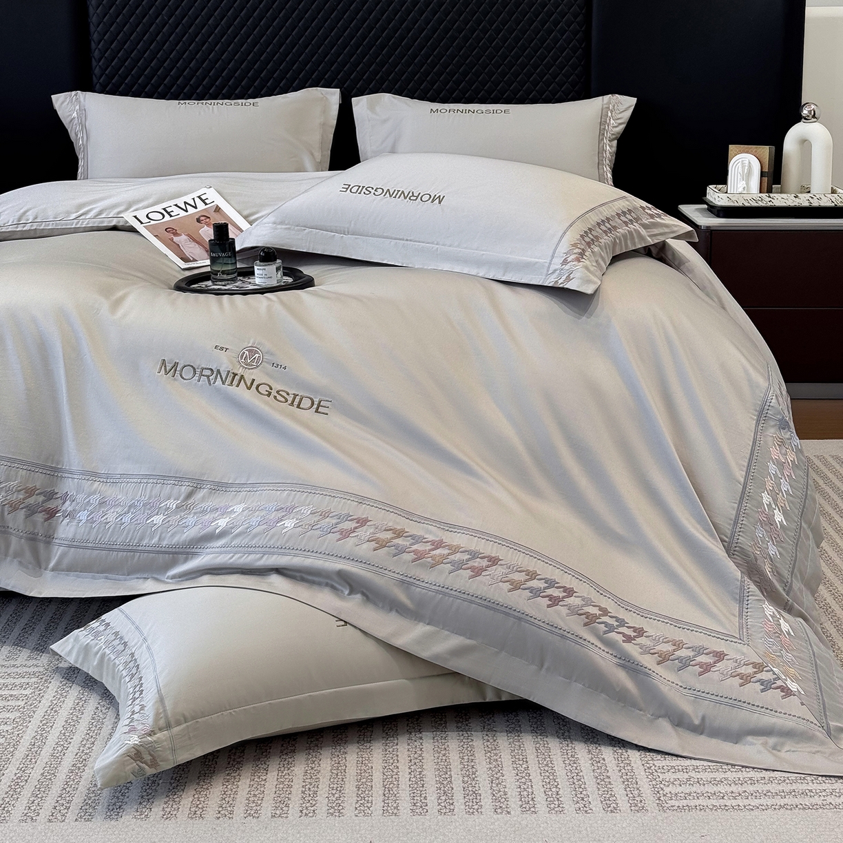 91家纺网 家纺一手货源 找家纺 优眠坊 2026春夏新款高档礼盒装5050S贡缎长绒棉刺绣四件套100%纯棉全棉轻奢床品-千鸟格 千鸟格-灰