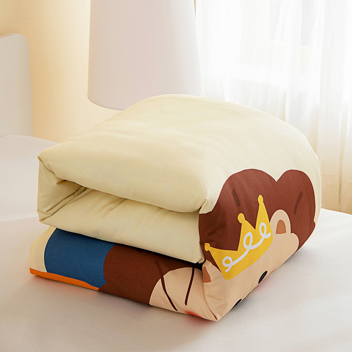 91家纺网 家纺一手货源 找家纺 御棉坊 2026新款A类40S全棉数码印花-萌萌季系列幼儿园儿童套件 萌萌狮子王