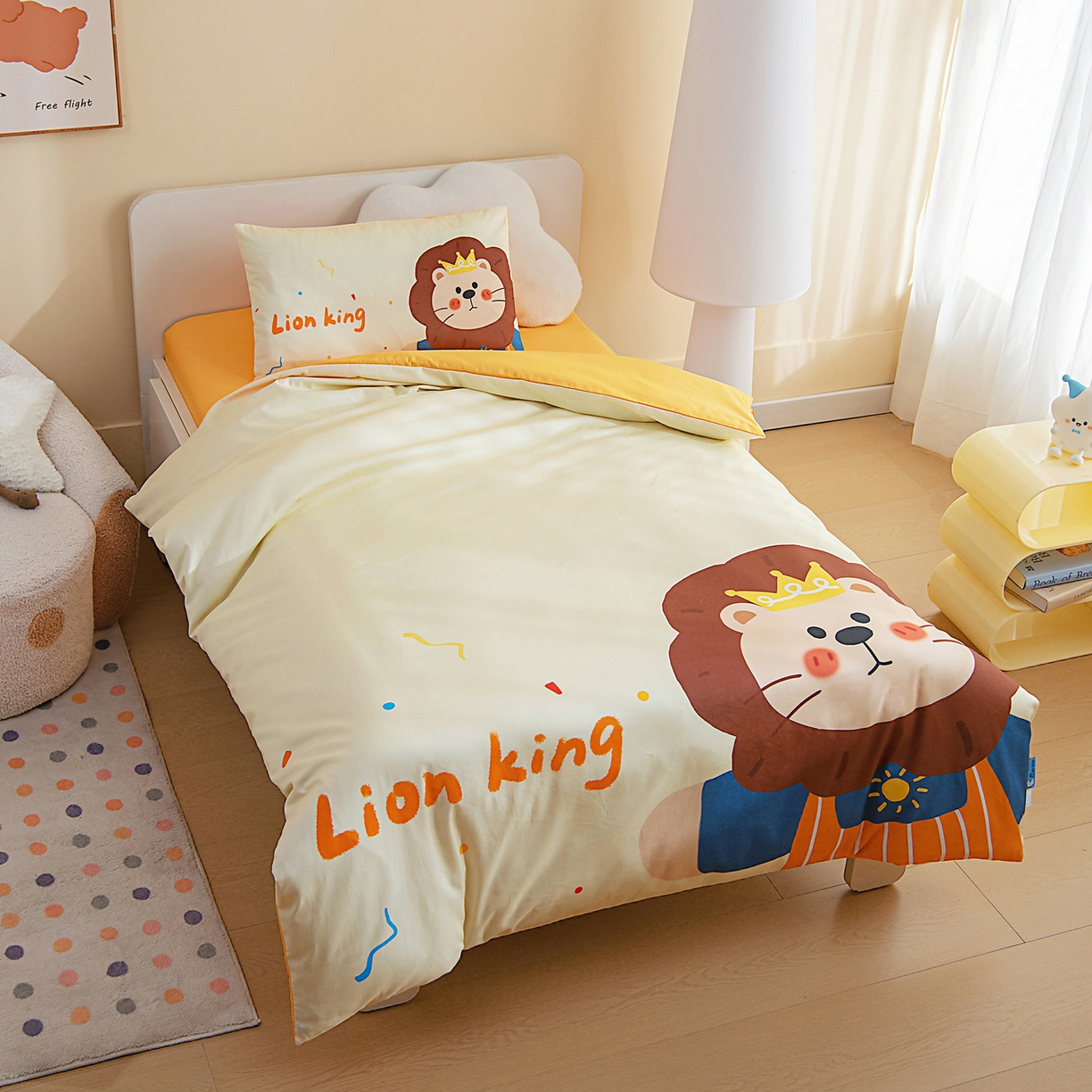 91家纺网 家纺一手货源 找家纺 御棉坊 2026新款A类40S全棉数码印花-萌萌季系列幼儿园儿童套件 萌萌狮子王