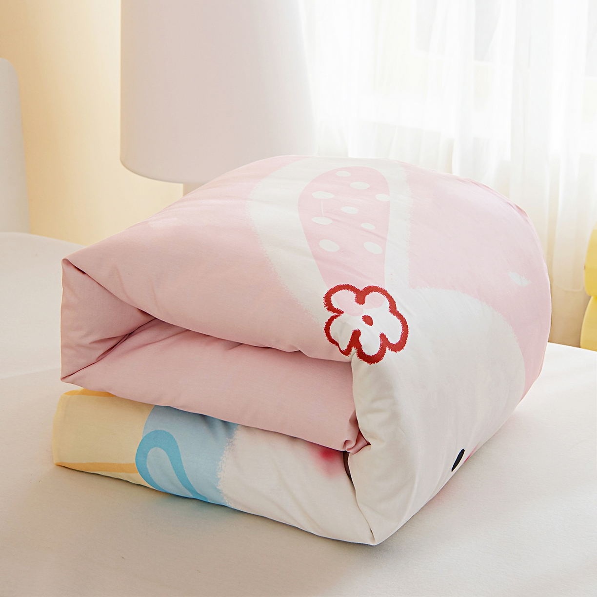 91家纺网 家纺一手货源 找家纺 御棉坊 2026新款A类40S全棉数码印花-萌萌季系列幼儿园儿童套件 萌萌小花兔