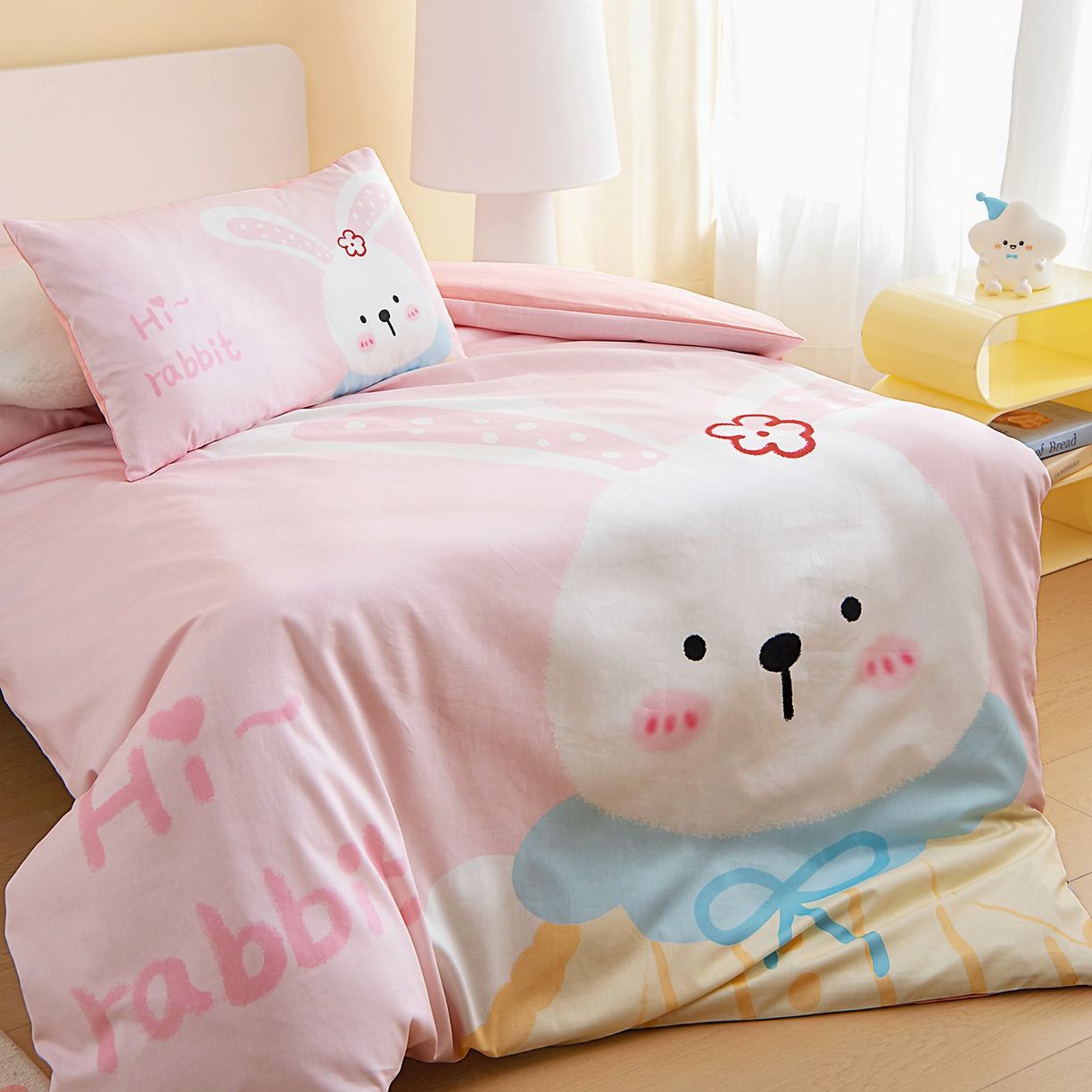 91家纺网 家纺一手货源 找家纺 御棉坊 2026新款A类40S全棉数码印花-萌萌季系列幼儿园儿童套件 萌萌小花兔